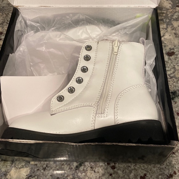 Kurt Geiger London Girls' Mini Bax Chain Detail Leather Moto Boots Youth - 1m Youth